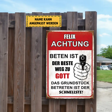 Dieses Haus wird von Le Bon Dieu unter Schutz gestellt. 11 Lehrer aus Metall